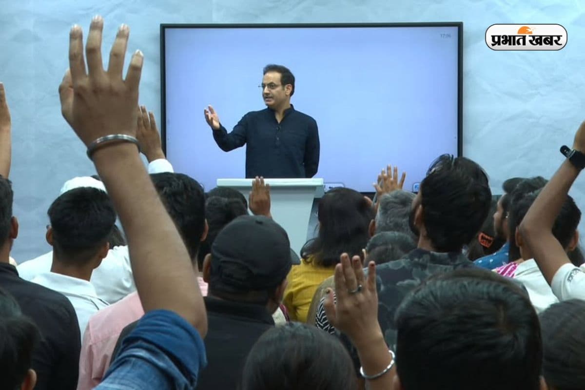 IAS बनने की दौड़ में क्यों आगे है यूपी-बिहार, विकास दिव्यकीर्ति ने बताया कारण