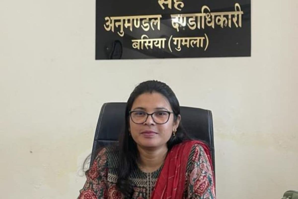 ऑटोग्राफ लेने वाला नहीं, देने वाला बनो… अफसर की एक बात चुभ गई और बन गयी अधिकारी