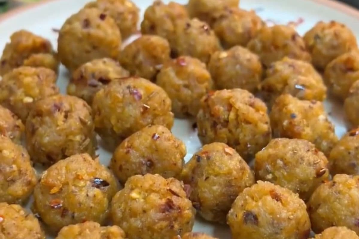 पोहा और आलू से तैयार करें ये मजेदार स्नैक्स, शेफ प्रतीक ने शेयर की रेसिपी