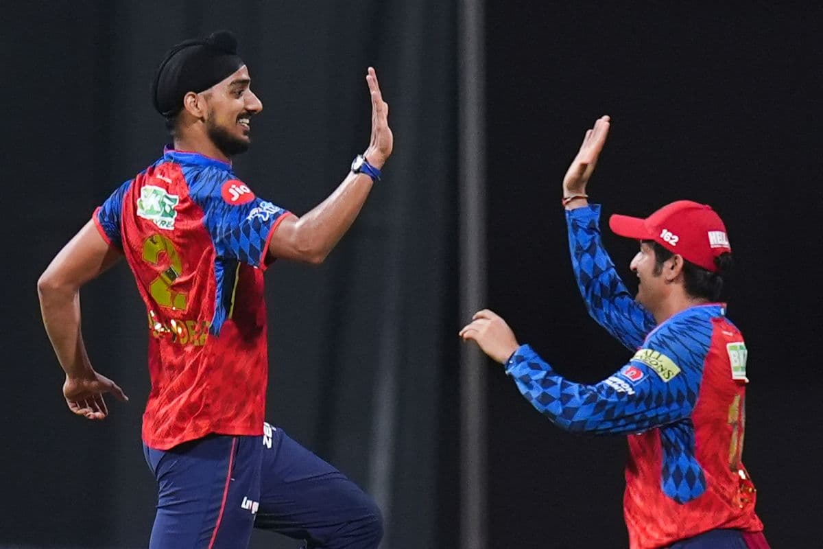 IPL 2026: अर्शदीप सिंह ने लगाया अनोखा शतक, MI के खिलाफ वानखेड़े में रचा इतिहास