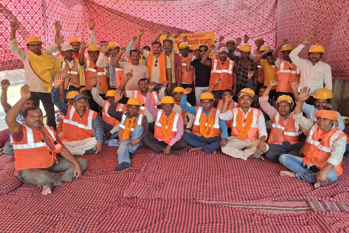 चंद्रपुरा थर्मल प्लांट में मजदूरों की भूख हड़ताल शुरू, लंबा चलेगा आंदोलन