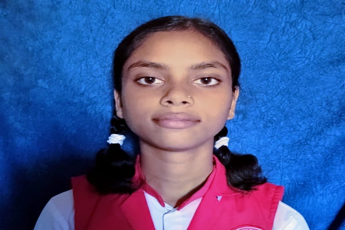 सीबीएसई 10वीं में चतरा का शानदार प्रदर्शन, दुर्गा रानी यादव बनी जिला टॉपर