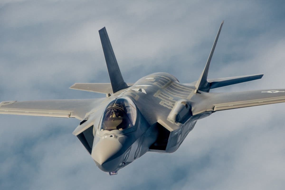 Iran War : आईआरजीसी ने एफ-35 जेट गिराने का किया दावा, पायलट को भी बनाया बंधक