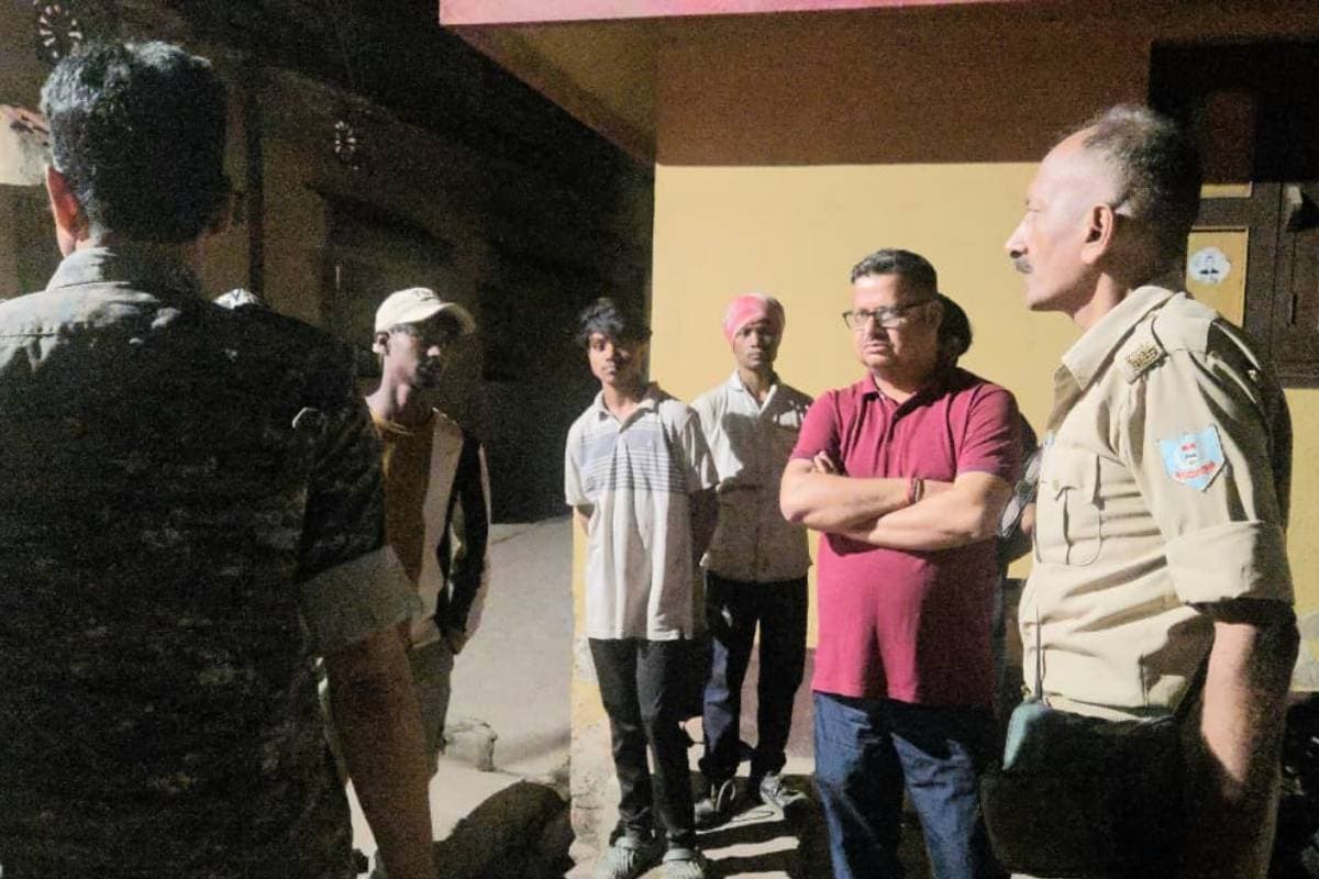 जमशेदपुर में एमजीएम पाइपलाइन बिछाने को लेकर हंगामा, देर रात पुलिस ने संभाला मोर्चा