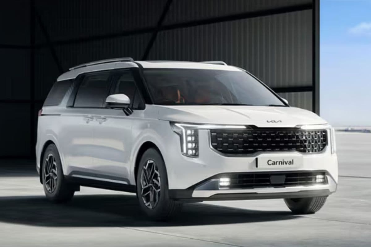 Kia Carnival से लेकर Syros तक, कंपनी दे रही लाखों रुपये के बेनेफिट्स