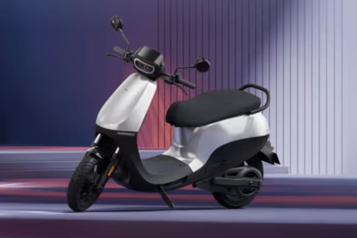 ₹1.30 लाख में Ola का नया इलेक्ट्रिक स्कूटर लॉन्च, मिलेगी 125 Kmph स्पीड और 320Km रेंज