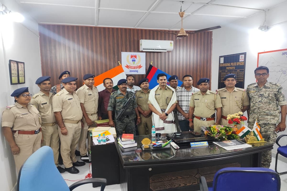 रांची के ग्रामीण एसपी बने गौरव गोस्वामी, पतरातू पुलिस ने दी भावभीनी विदाई