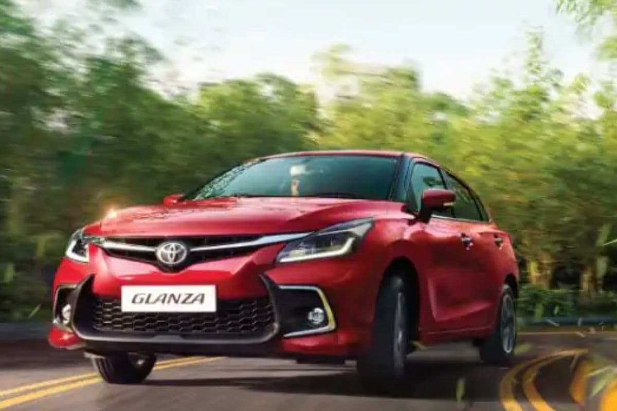 Toyota Glanza से Hilux तक, कंपनी दे रही ₹1 लाख तक की छूट