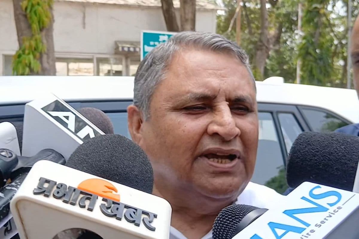 ‘BJP को ही तय करना है CM’, नीतीश कुमार से मुलाकात के बाद बोले विजय चौधरी