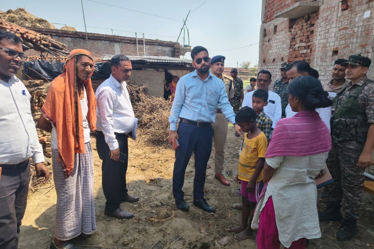 CM हेमंत की संवेदनशीलता: सोशल मीडिया पर दिखी अनाथ बच्चों की बेबसी, तो पलामू DC को भेजा एकौनी गांव