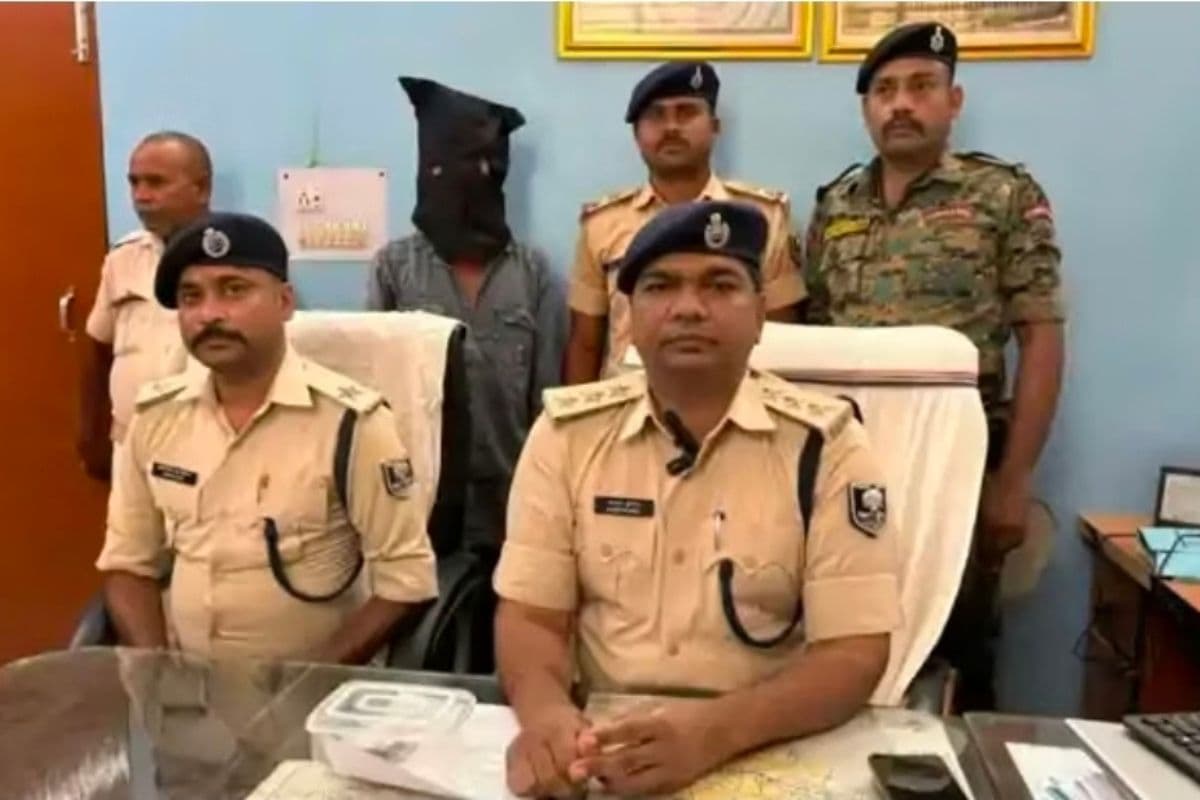 जमुई में दो लाख की लूट, जाने कैसे एक हवाई चप्पल ने पहुंचाया अपराधियों तक पुलिस को