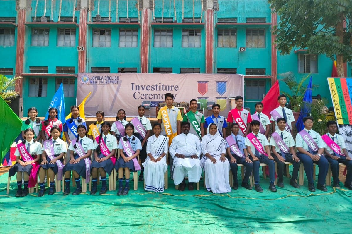 खूंटी के लोयोला इंग्लिश मीडियम स्कूल में बाल सांसद का गठन, छात्रों को मिली जिम्मेदारियां