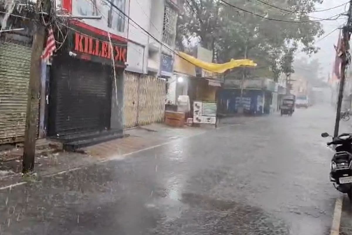 लोहरदगा में बदला मौसम का मिजाज, झमाझम बारिश से लोगों को मिली राहत 
