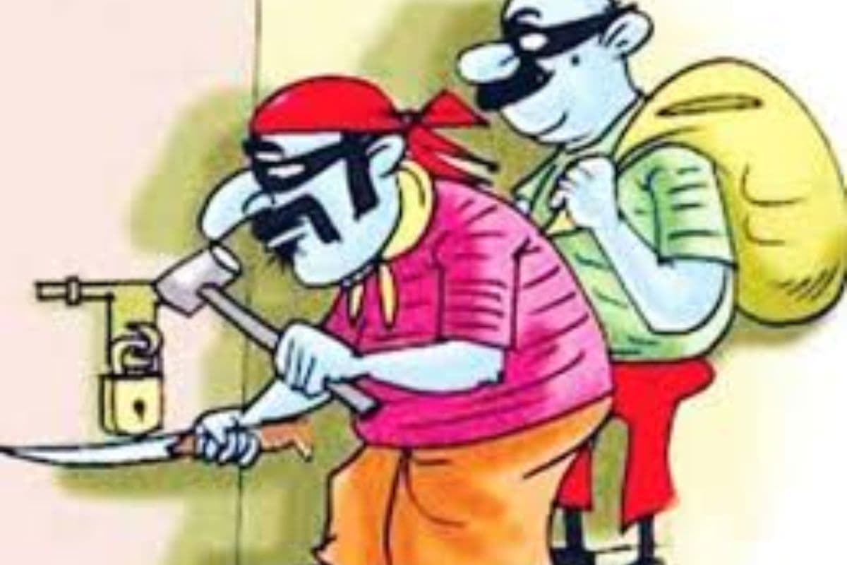 दो अधिकारी भाइयों के घर में लाखों की चोरी, बेटी की शादी के लिए रखे गहने भी ले उड़े