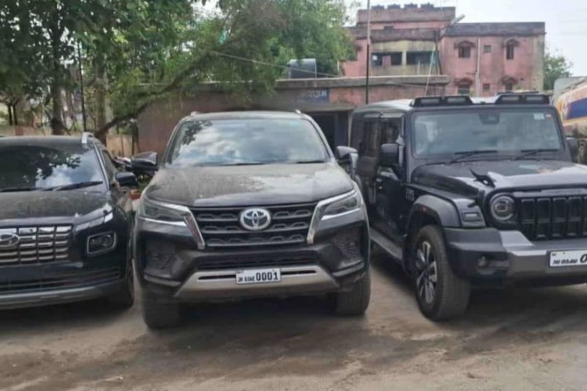 विनीत हत्याकांड: पलामू पुलिस का एक्शन, मुख्य आरोपी ‘महाकाल’ की लक्जरी गाड़ियां जब्त, अब घर गिराने की तैयारी