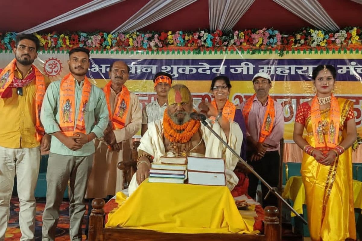 सारण के जलालपुर में श्रीराम कथा की भव्य शुरुआत, भक्ति गीतों और नृत्य से गूंजा पूरा गांव