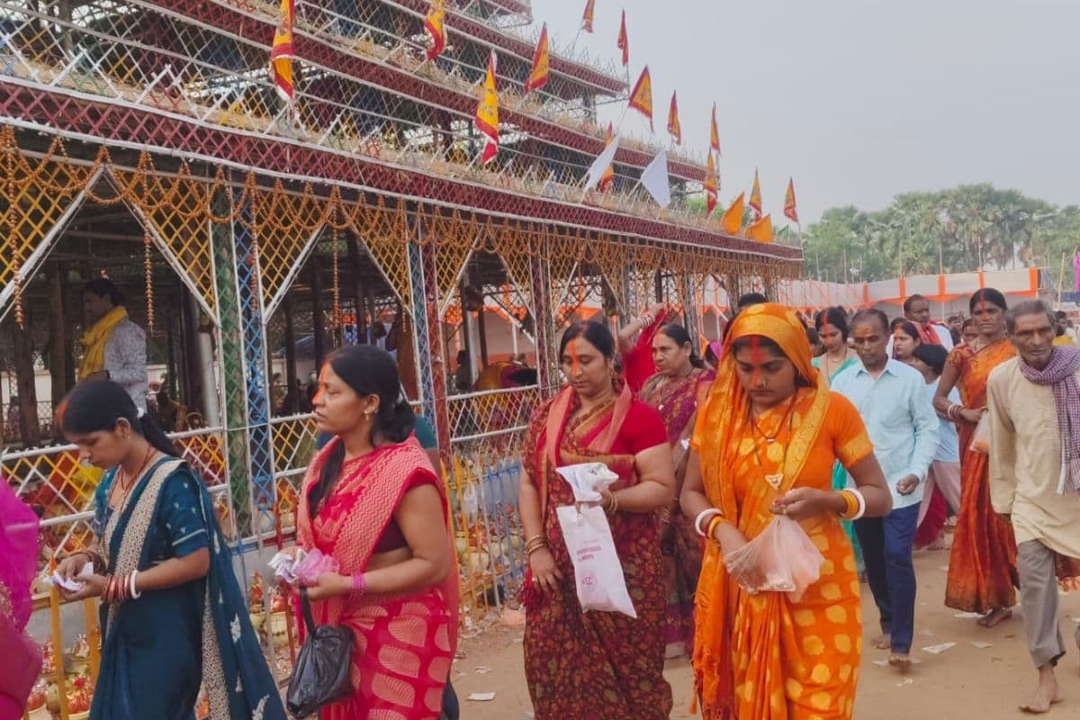 गया में महारुद्र यज्ञ में उमड़ा आस्था का सैलाब, फेरी देने पहुंचीं हजारों महिलाएं, भक्तिमय हुआ पूरा इलाका