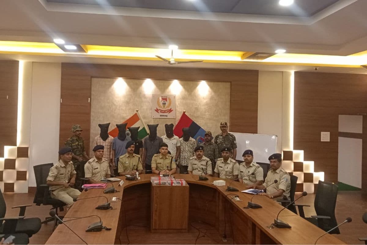 रामगढ़ में पुलिस की बड़ी कार्रवाई, राहुल दुबे गैंग के 6 अपराधी गिरफ्तार