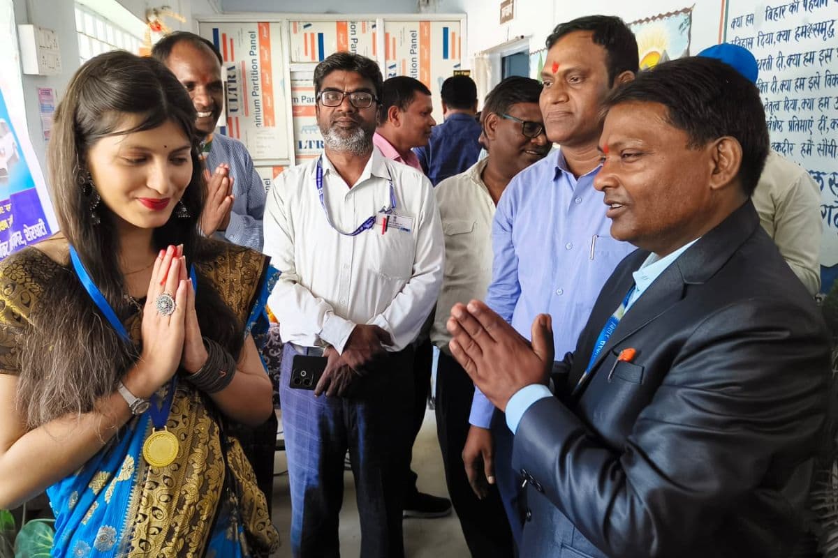 Gaya News : प्रोजेक्ट कन्या इंटर विद्यालय में 7 दिवसीय स्काउट-गाइड शिविर का समापन, छात्राएं हुईं सम्मानित