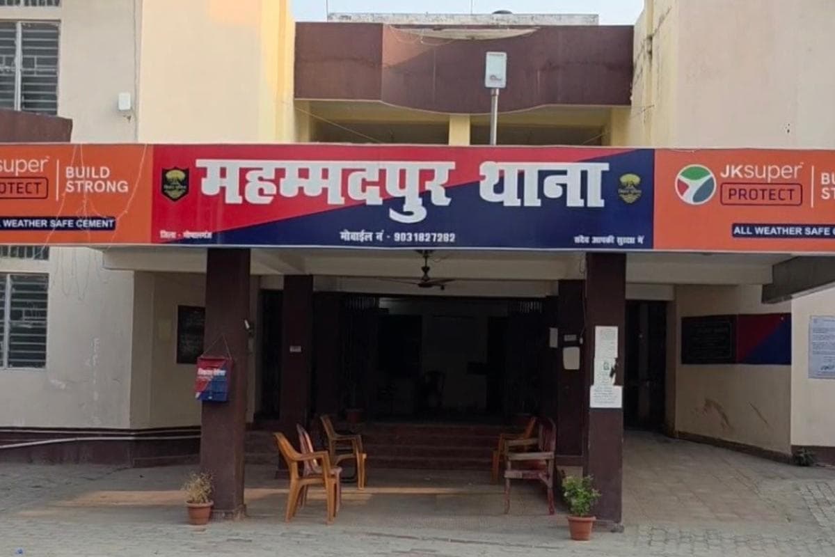 गोपालगंज में पुलिस का बड़ा एक्शन, 40 लाख की विदेशी शराब के साथ ट्रक और लग्जरी कार जब्त