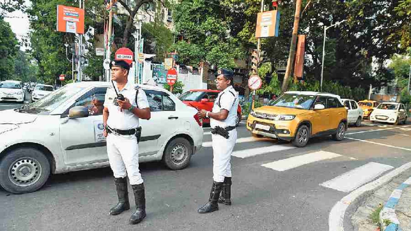 कोलकाता में गलत जगह पर गाड़ी हुई पार्क तो देगा होगा 500 रुपया जुर्माना, पार्किंग नियम हुए सख्त