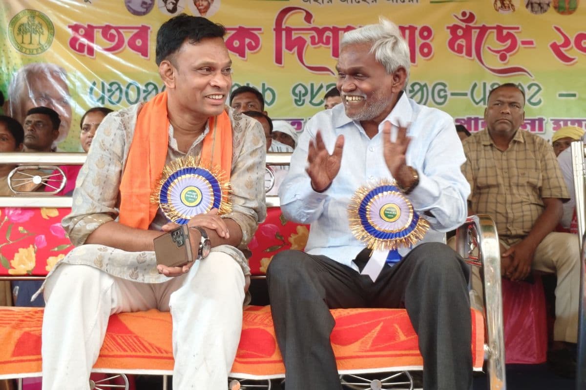 बंगाल जीत के बाद झारग्राम पहुंचे चंपाई सोरेन, आदिवासी समाज ने किया भव्य स्वागत 
