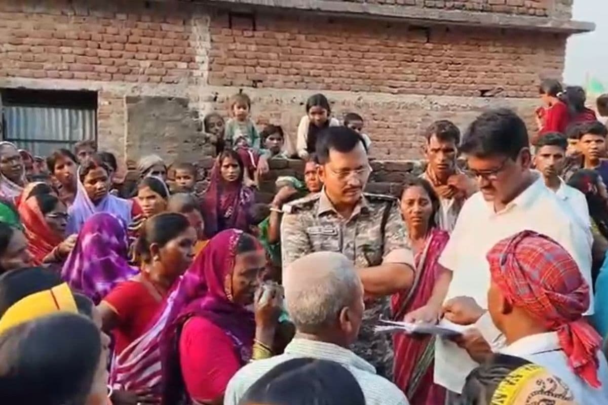 गिरीडीह : दूसरी महिला को घर लाया 4 बच्चों का पिता, भड़के मायके वालों ने लड़के की मां को खंभे से बांधा
