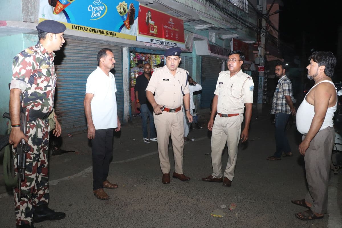 जमशेदपुर : जुगसलाई में उधार के पैसे मांगने पर दो बदमाशों ने दुकानदार पर की फायरिंग