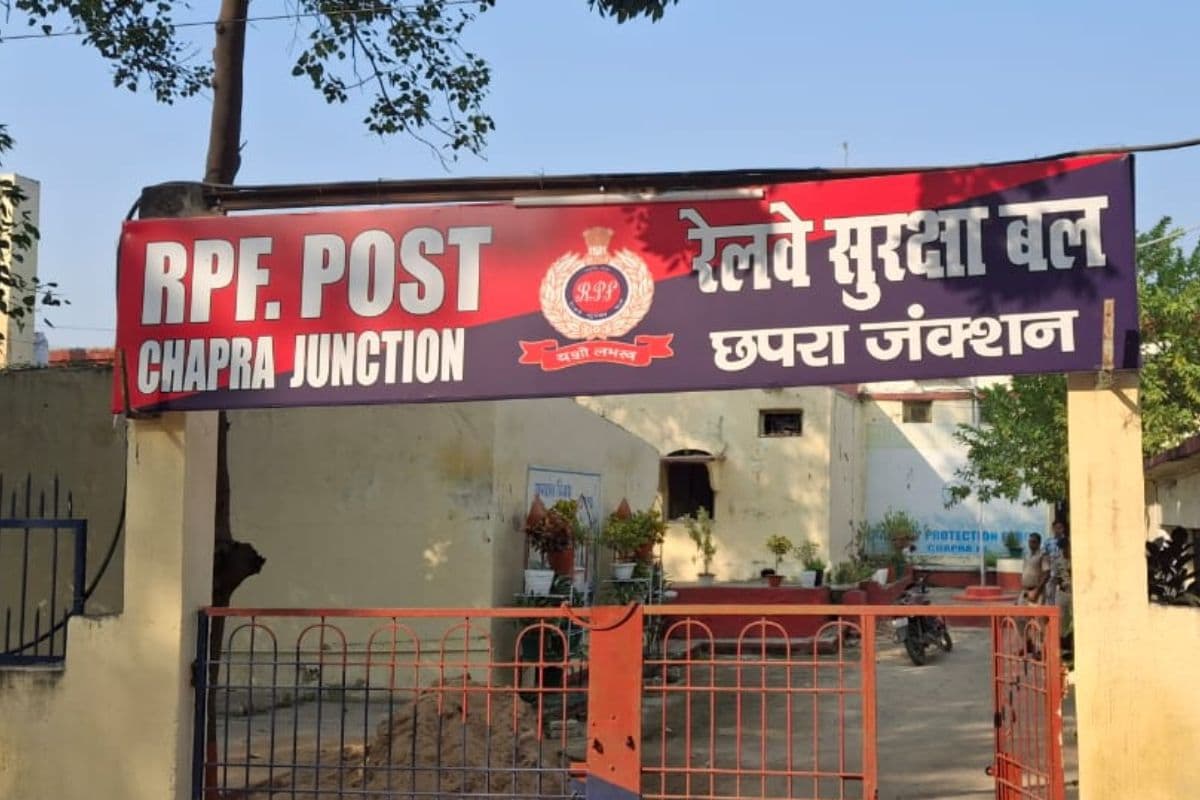 छपरा जंक्शन पर शराब तस्करी का बड़ा खेल, सुरक्षा बलों की मिलीभगत का आरोप