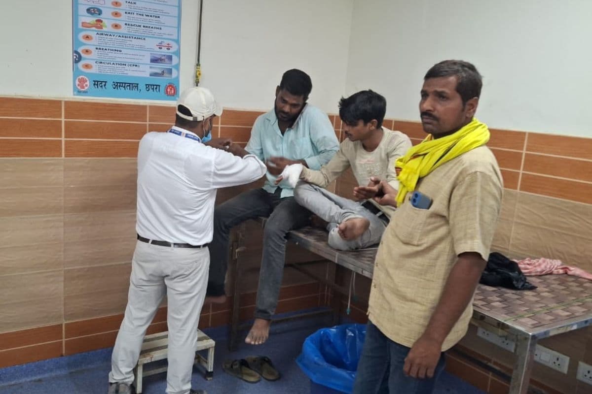 सारण में पंचायत के दौरान मारपीट, पांच घायल, 20 से 25 राउंड गोलीबारी का आरोप