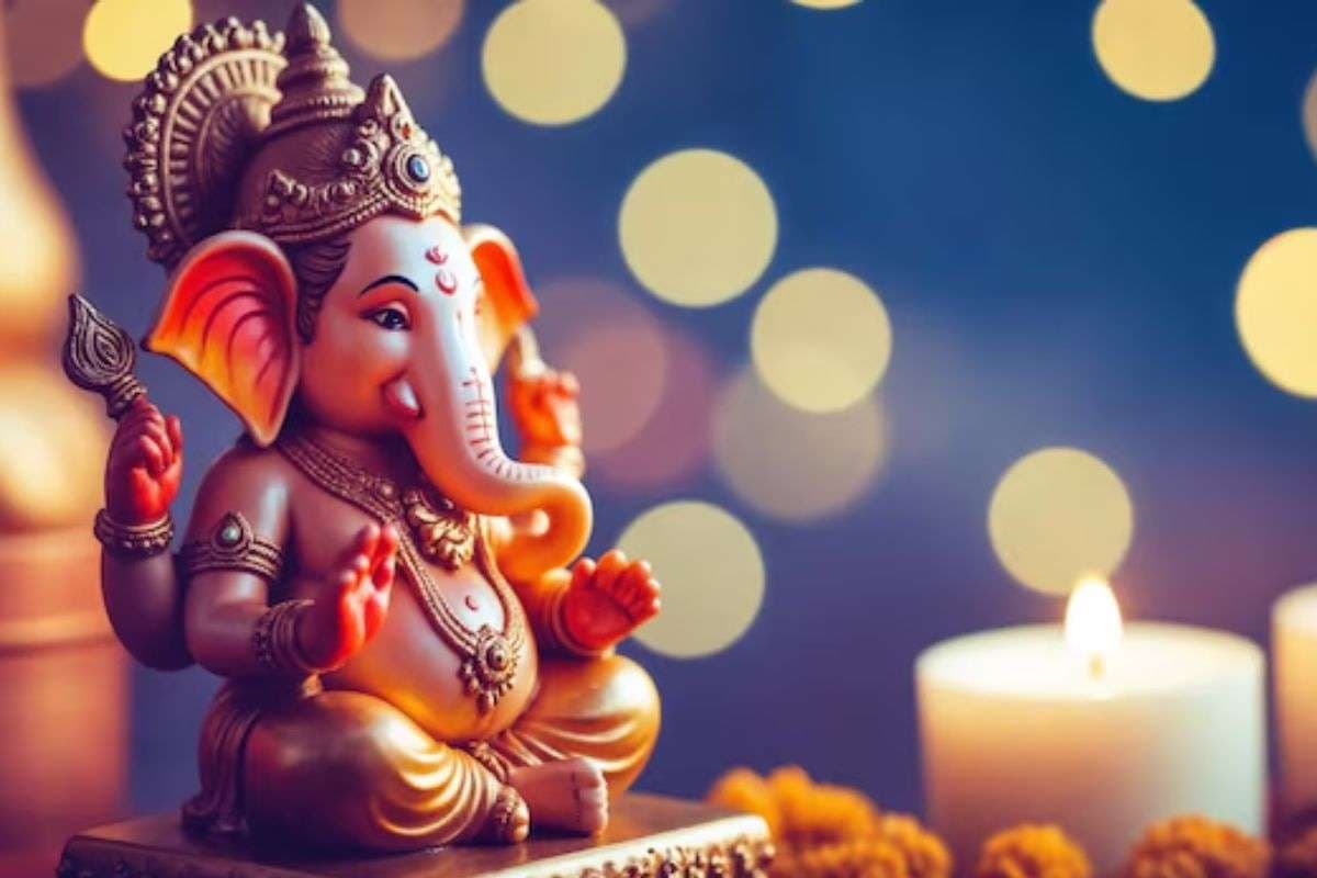 Ganesh Ji Aarti Lyrics: मंगल कार्यों में सफलता का राज, बुधवार इस आरती को करें अपने दिन की शुरुआत