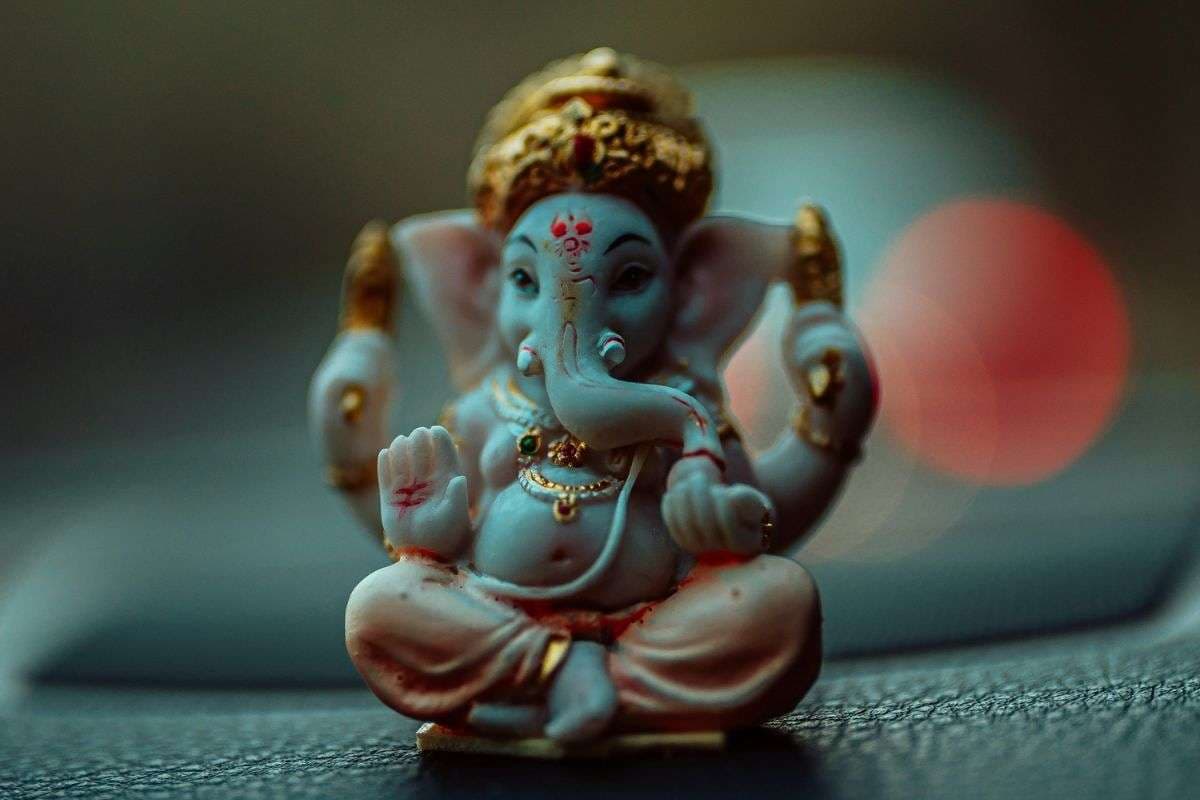 Ganesh Ji Ki Aarti: जय गणेश जय गणेश जय गणेश देवा ... विघ्न विनाशक गणपति की आरती से घर में आएगी शांति और समृद्धि