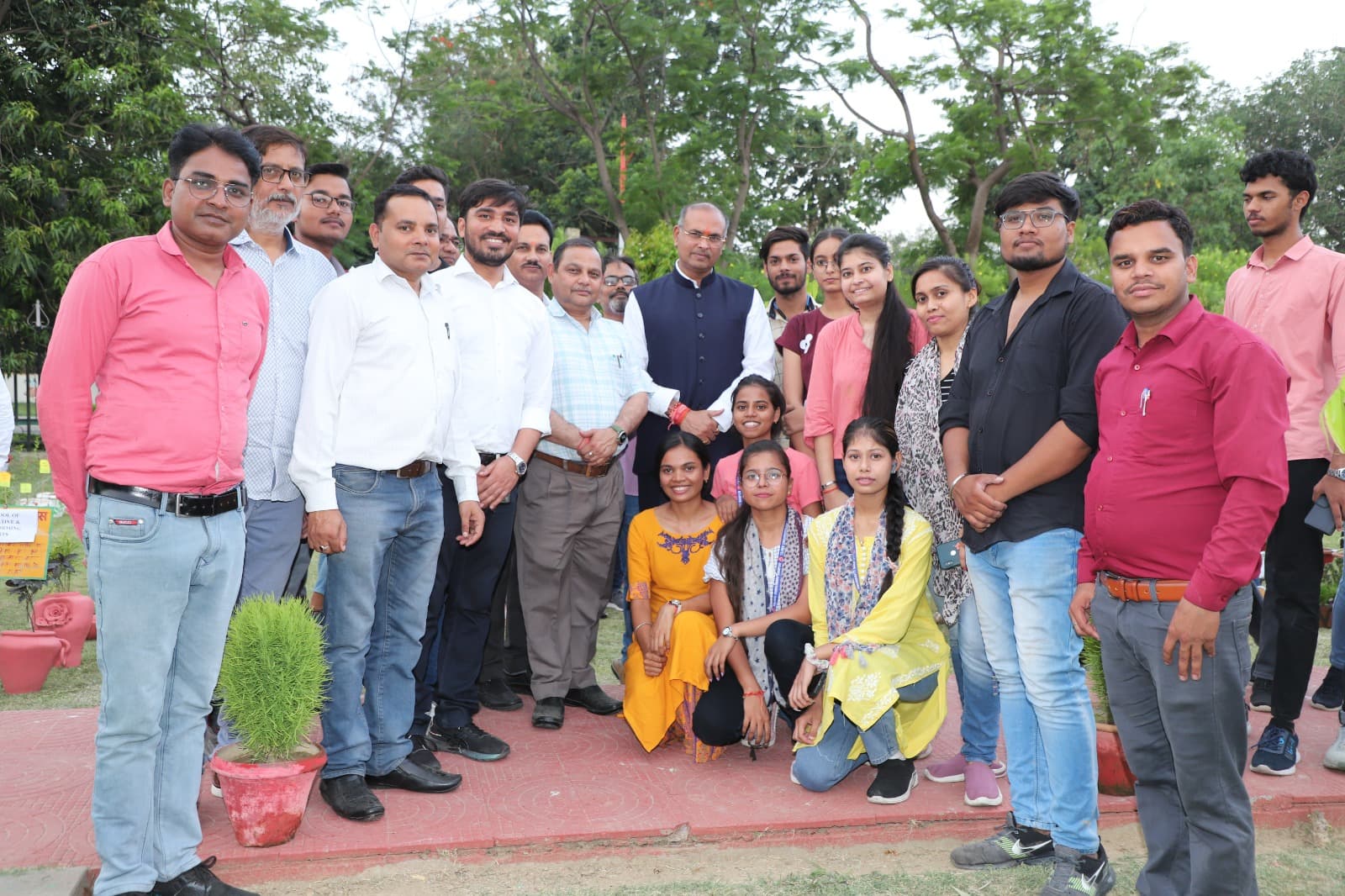 वाराणसी: ज्ञानवापी मामले में आज अहम दिन, सभी मामलों की सुनवाई एक साथ करने पर आएगा आदेश, जानें अब तक क्या हुआ?