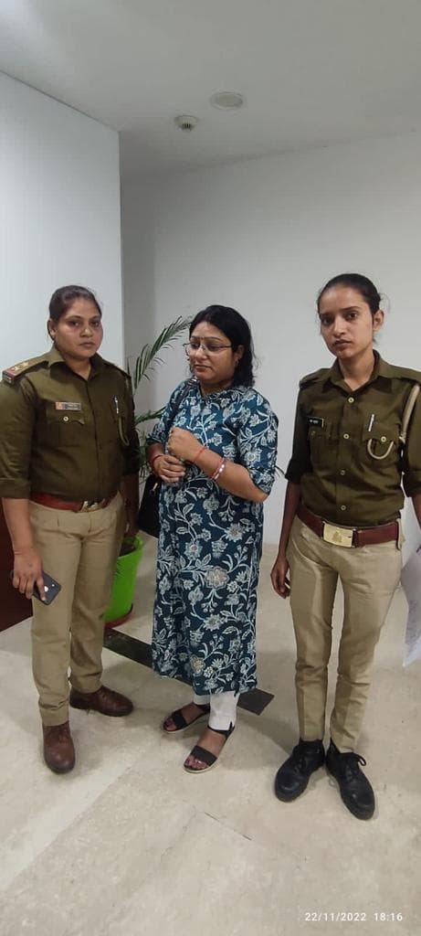 लखनऊ के आईटी ऑफिस में तैयार हो रही थी ‘स्पेशल-26’ की टीम, 10 लाख में अपॉइंटमेंट लेटर, महिला गिरफ्तार