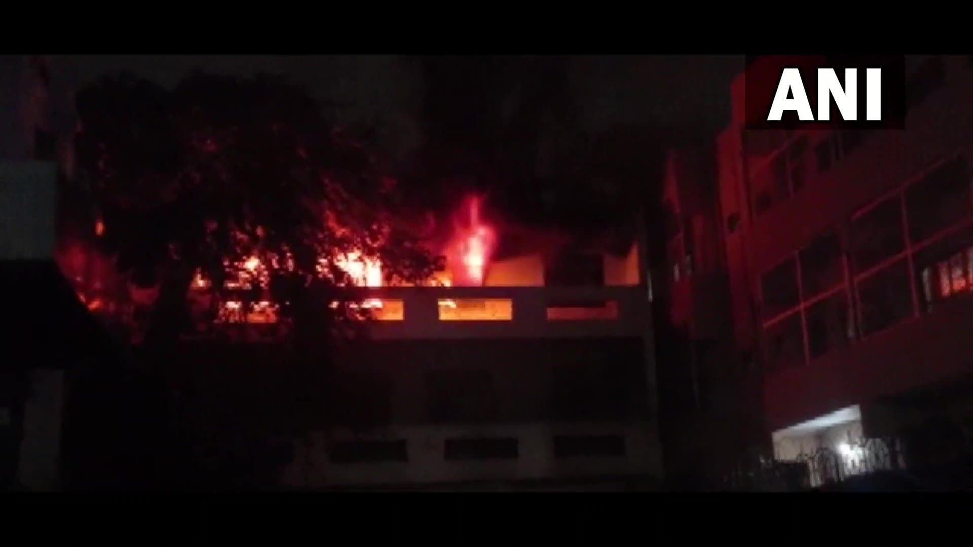 Mathura News: मथुरा के होटल वृंदावन गार्डन में लगी भीषण आग, दो कर्मचारियों की मौत