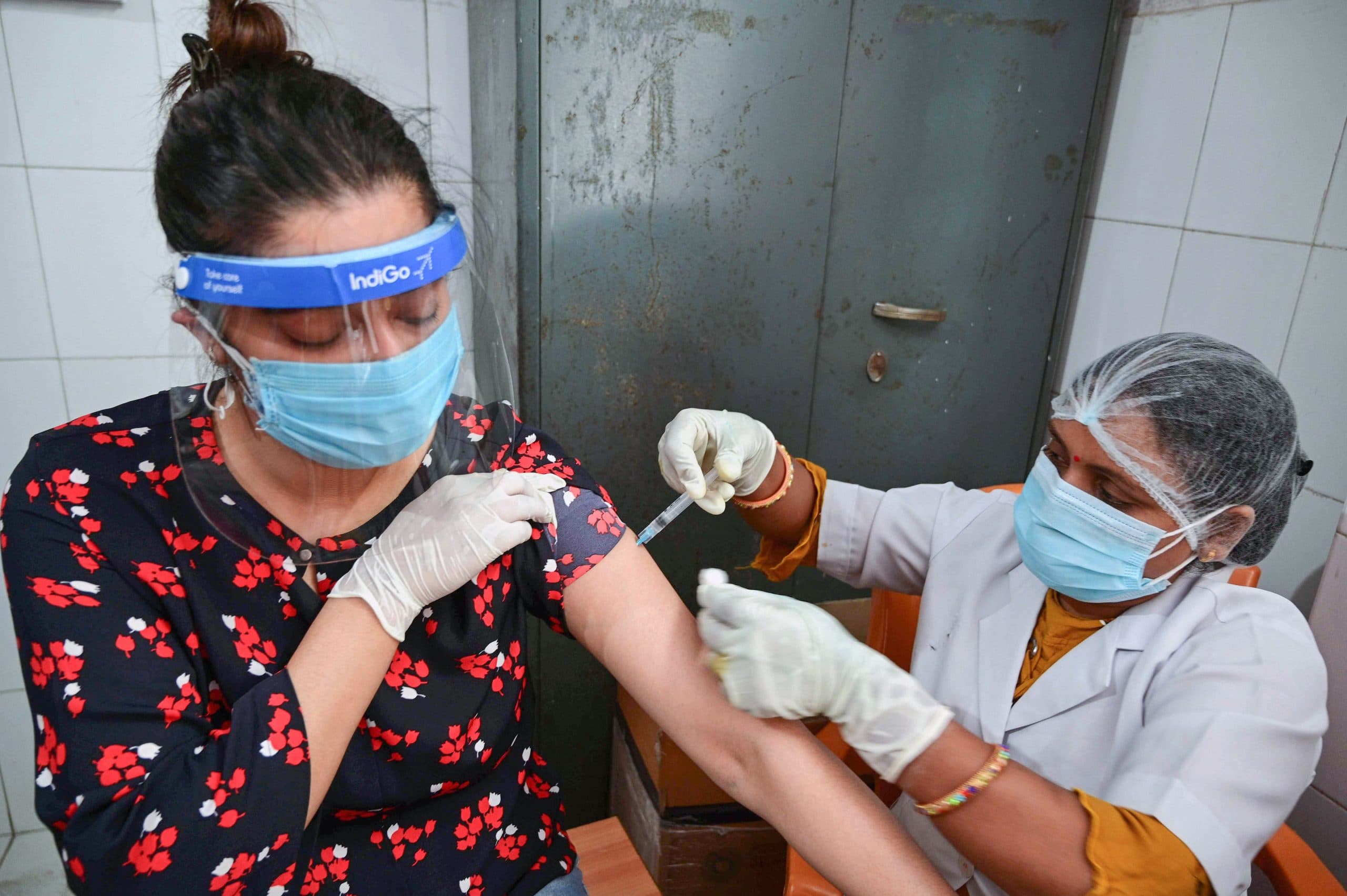 कोरोना संक्रमित हो चुके लोगों को 9 महीने बाद लगनी चाहिए वैक्सीन, NTAGI ने सरकार से की सिफारिश