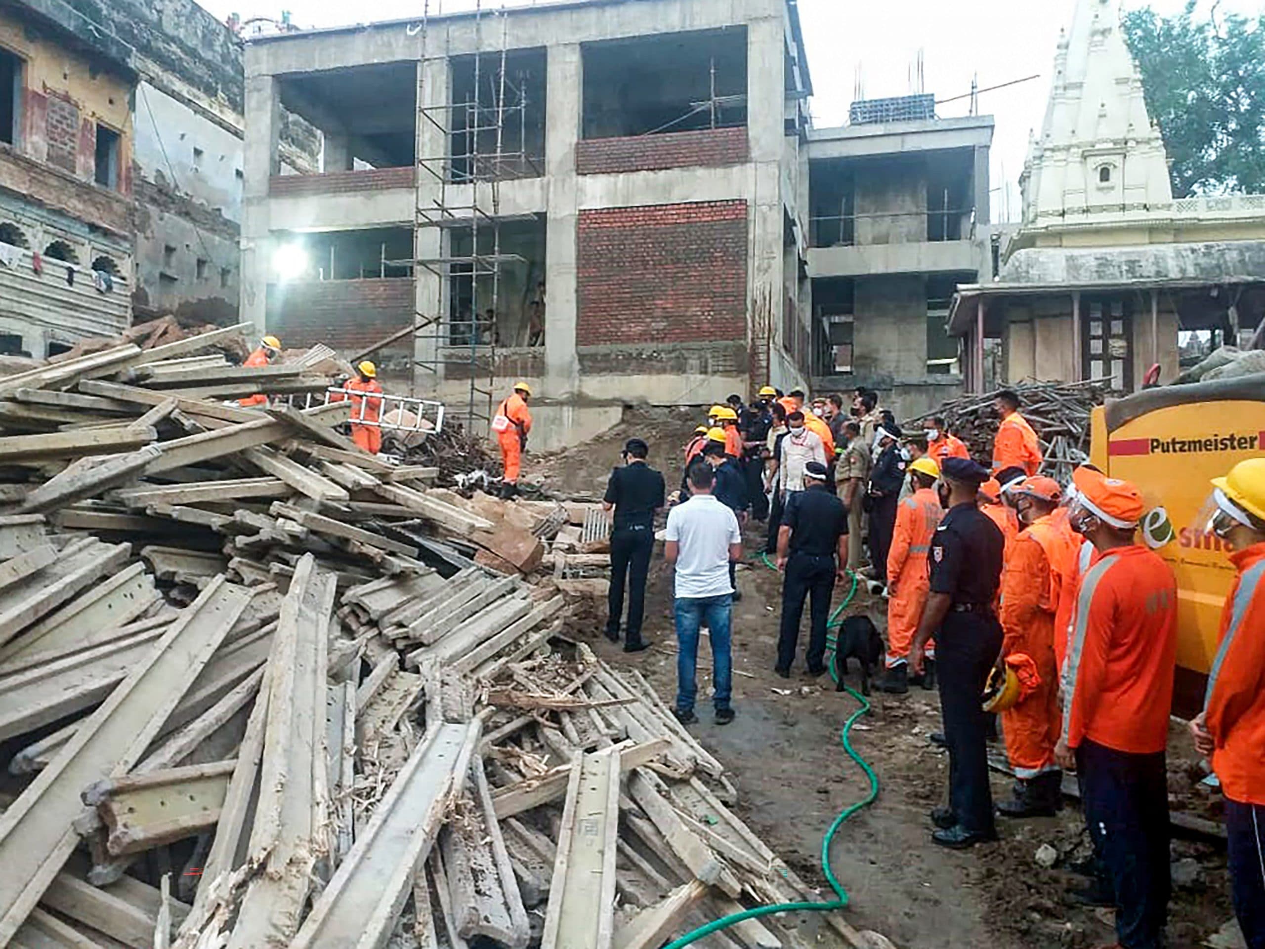 पीएम मोदी के संसदीय क्षेत्र में बंगाल के दो लोगों की मौत, काशी विश्वनाथ गलियारा क्षेत्र में हुए हादसे में गयी जान, पीड़ित परिवारों से आज मिलेंगे फिरहाद हकीम