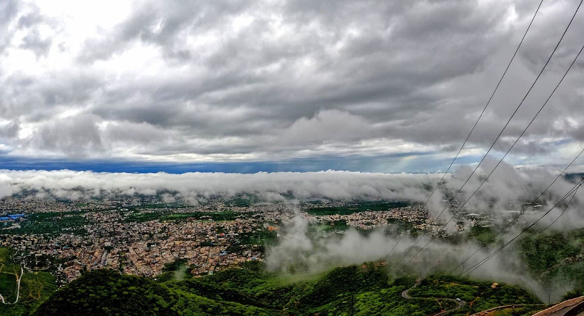Weather Updates : दिल्ली में बारिश का अलर्ट जारी, झारखंड-बिहार सहित देश के इन राज्यों में जमकर बरसेंगे बादल