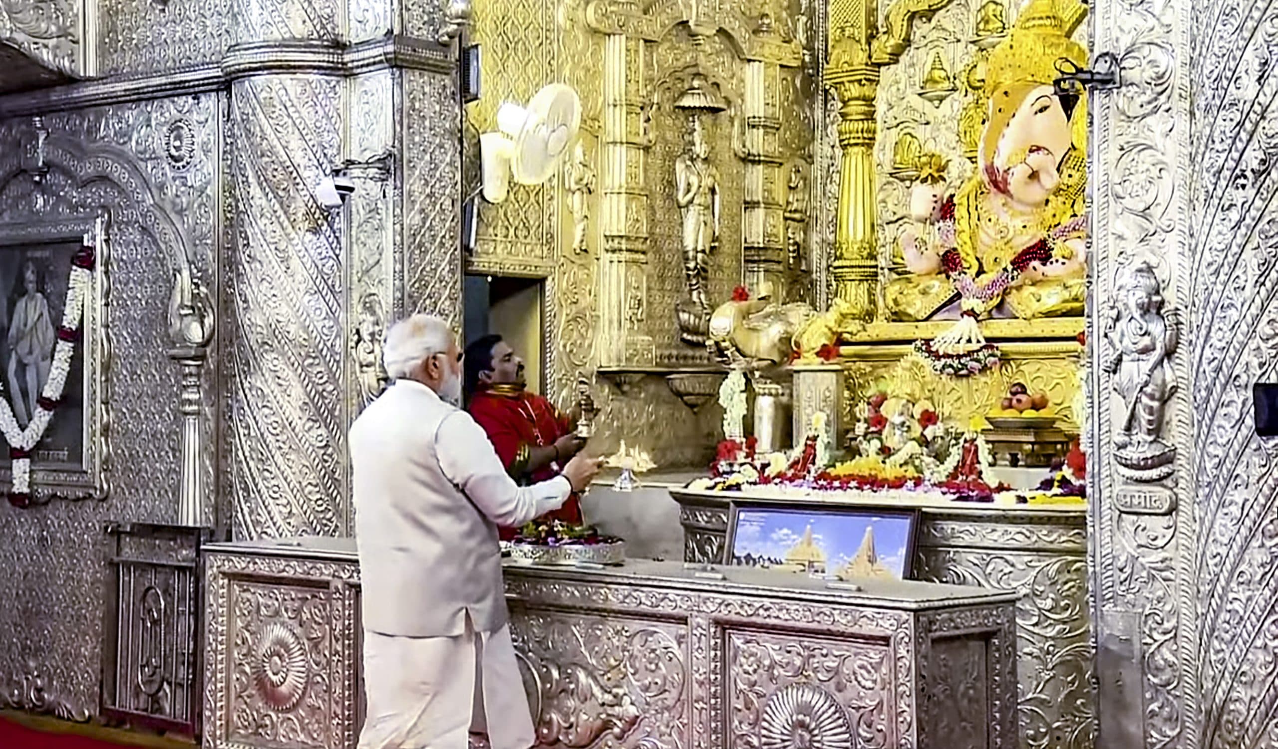 दगडूशेठ मंदिर में पीएम मोदी ने की पूजा-अर्चना, यहां हर मनोकामना होती है पूरी