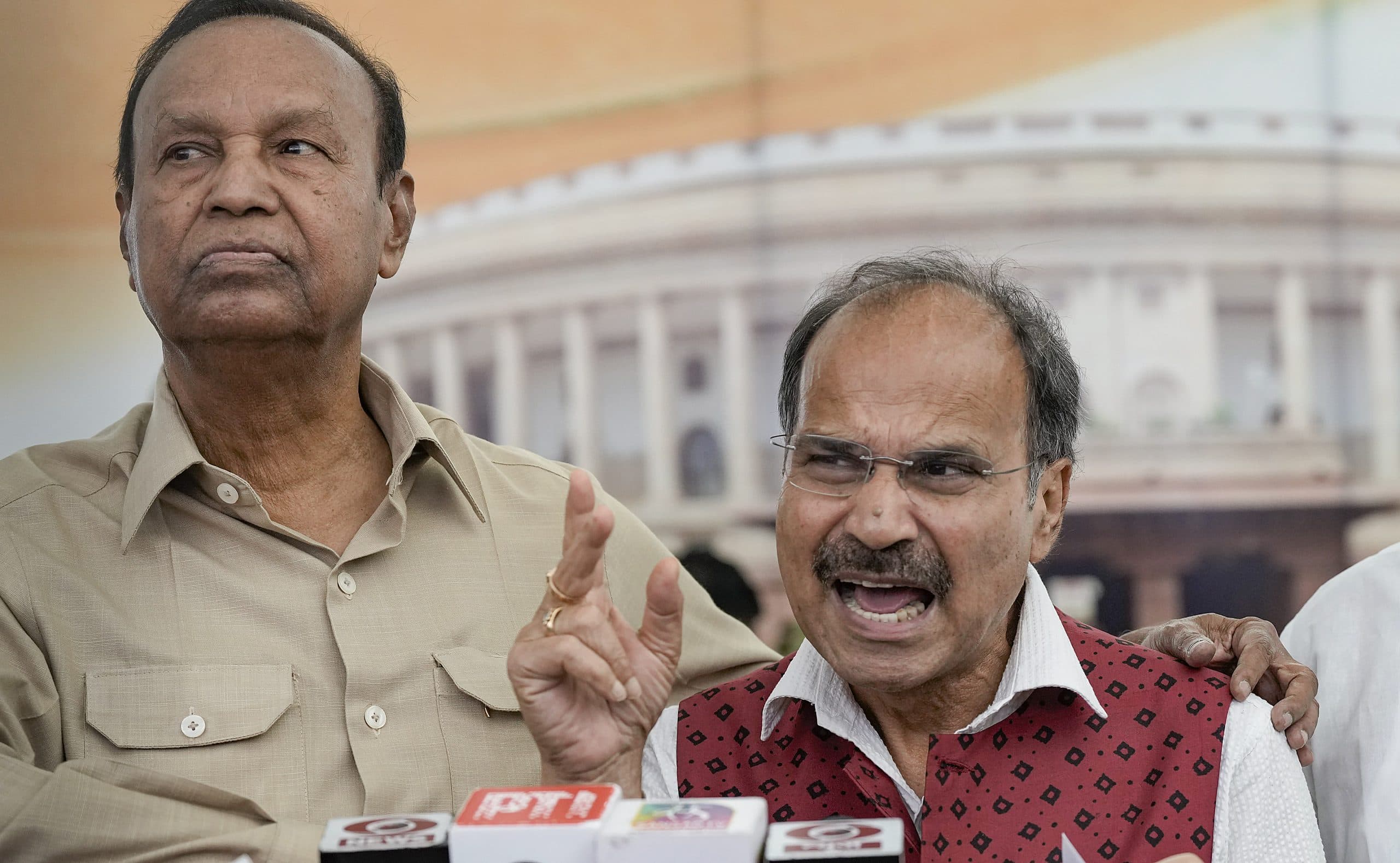 'यहां से चला जाऊं', जानें नये संसद भवन पर राष्ट्रध्वज फहराने के अवसर पर क्यों भड़के कांग्रेस नेता अधीर रंजन