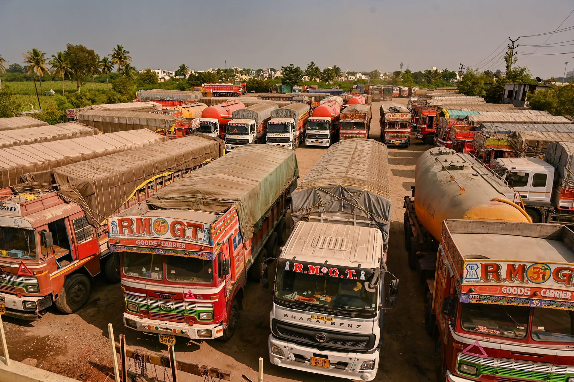 Hit And Run: सरकार और ट्रांसपोर्टरों के बीच बनी बात, ट्रक ड्राइवरों से हड़ताल वापस लेने की अपील