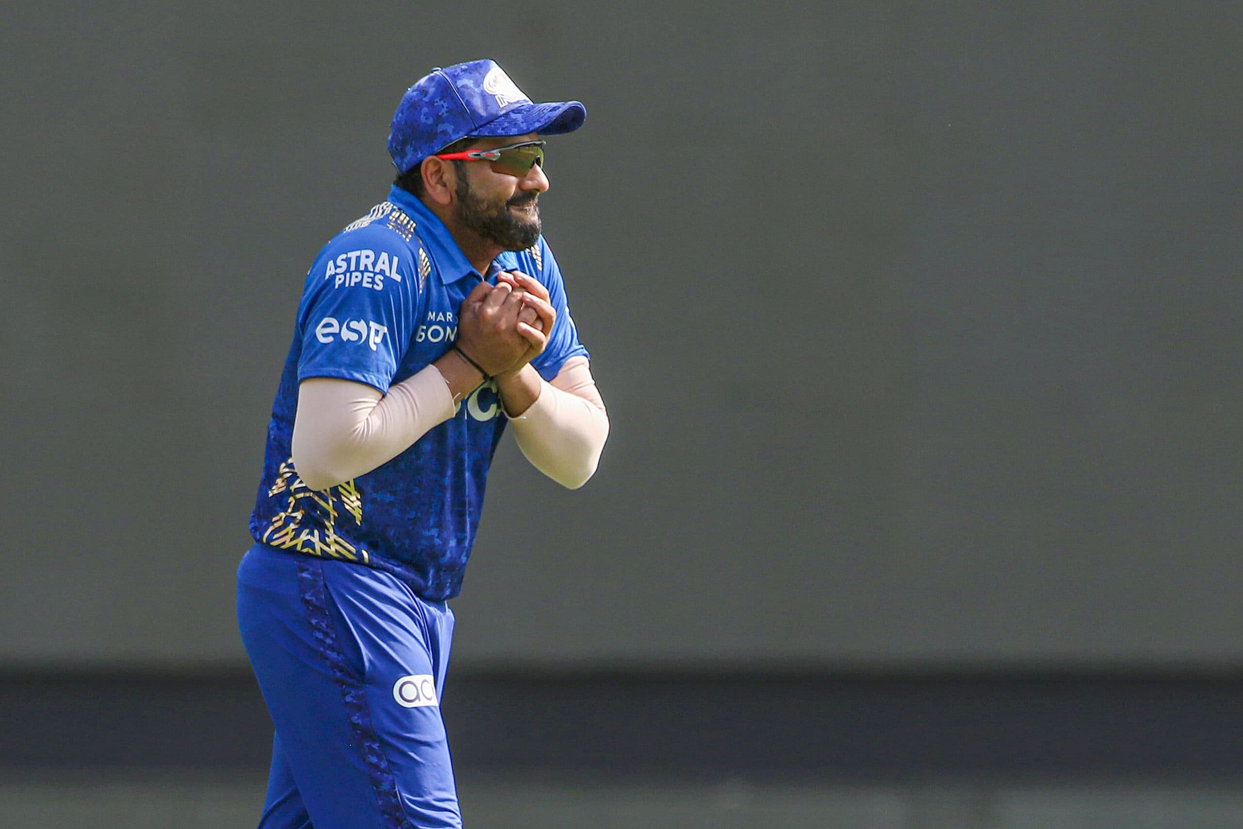 आईपीएल 2022 : हार से  मुंबई इंडियंस परेशान, साथियों से बोले रोहित शर्मा- जीत की भूख दिखायें