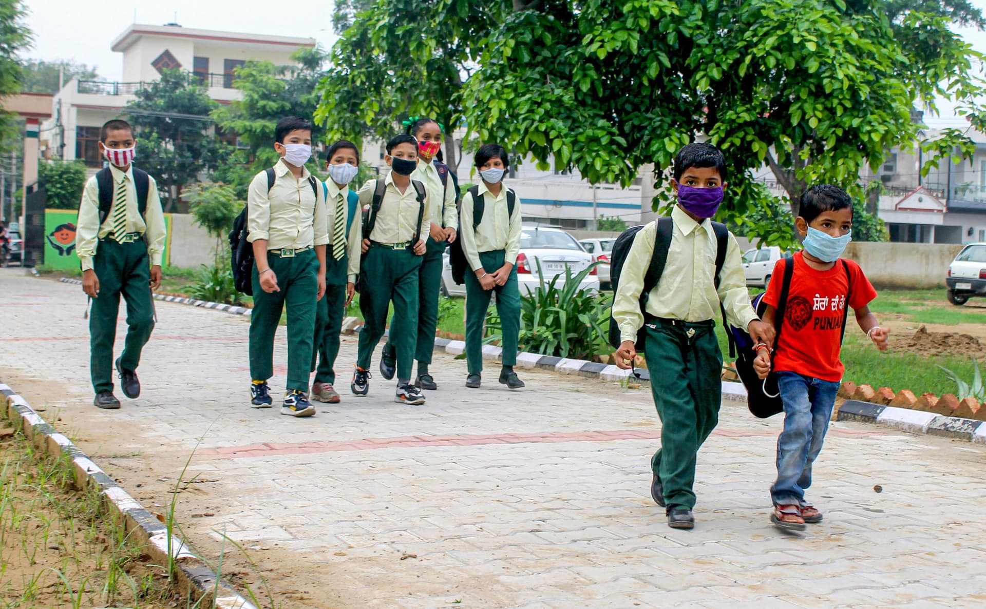 School Reopen: UP में 16 अगस्त से खुल जायेंगे स्कूल, बच्चों को भेजने से पहले जान लें यह बात