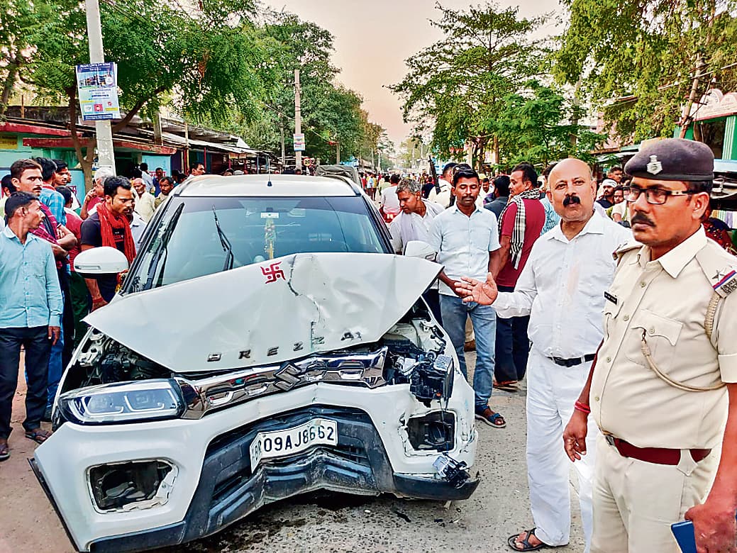 बिहार : बरबीघा में बेलगाम कार ने कई को रौंदा, लोगों ने चालक को पीटा, चार गंभीर रूप से घायल