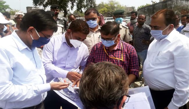 बाढ़ प्रभावित इलाकों में क्षति का आकलन करने पहुंची आपदा की केंद्रीय टीम, ग्रामीणों से पूछा- कितना मिला मुआवजा