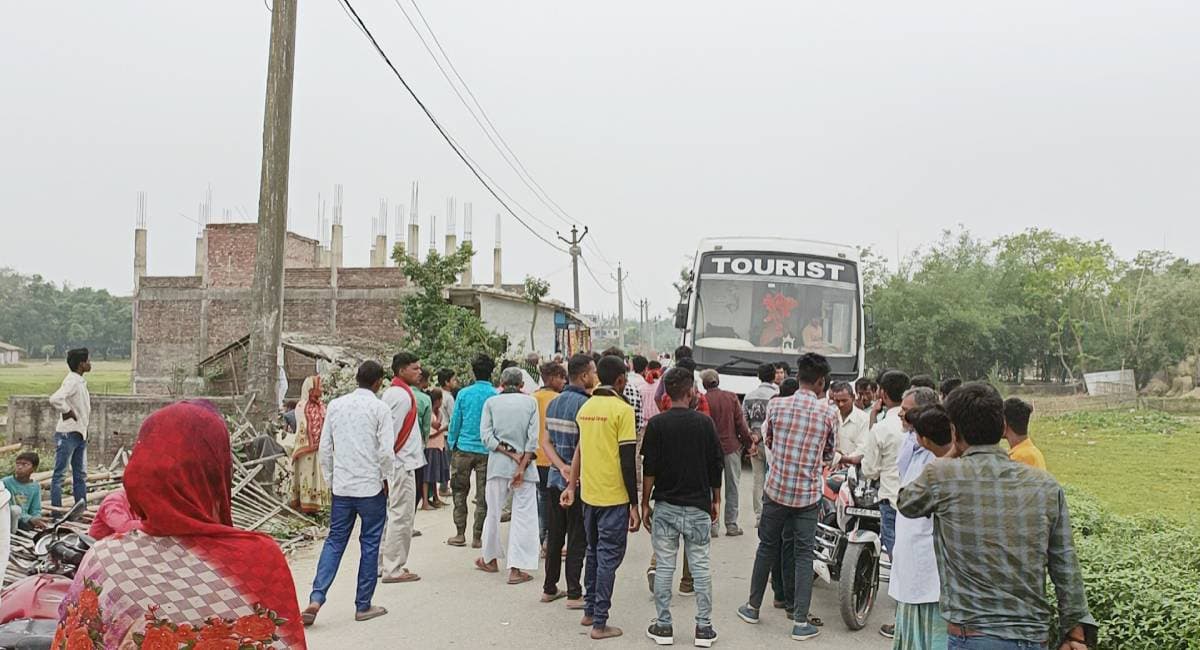 Supaul : लुधियाना जा रही बस का ड्राइवर गाड़ी खड़ी कर हुआ फरार, रात भर परेशान रहे यात्री