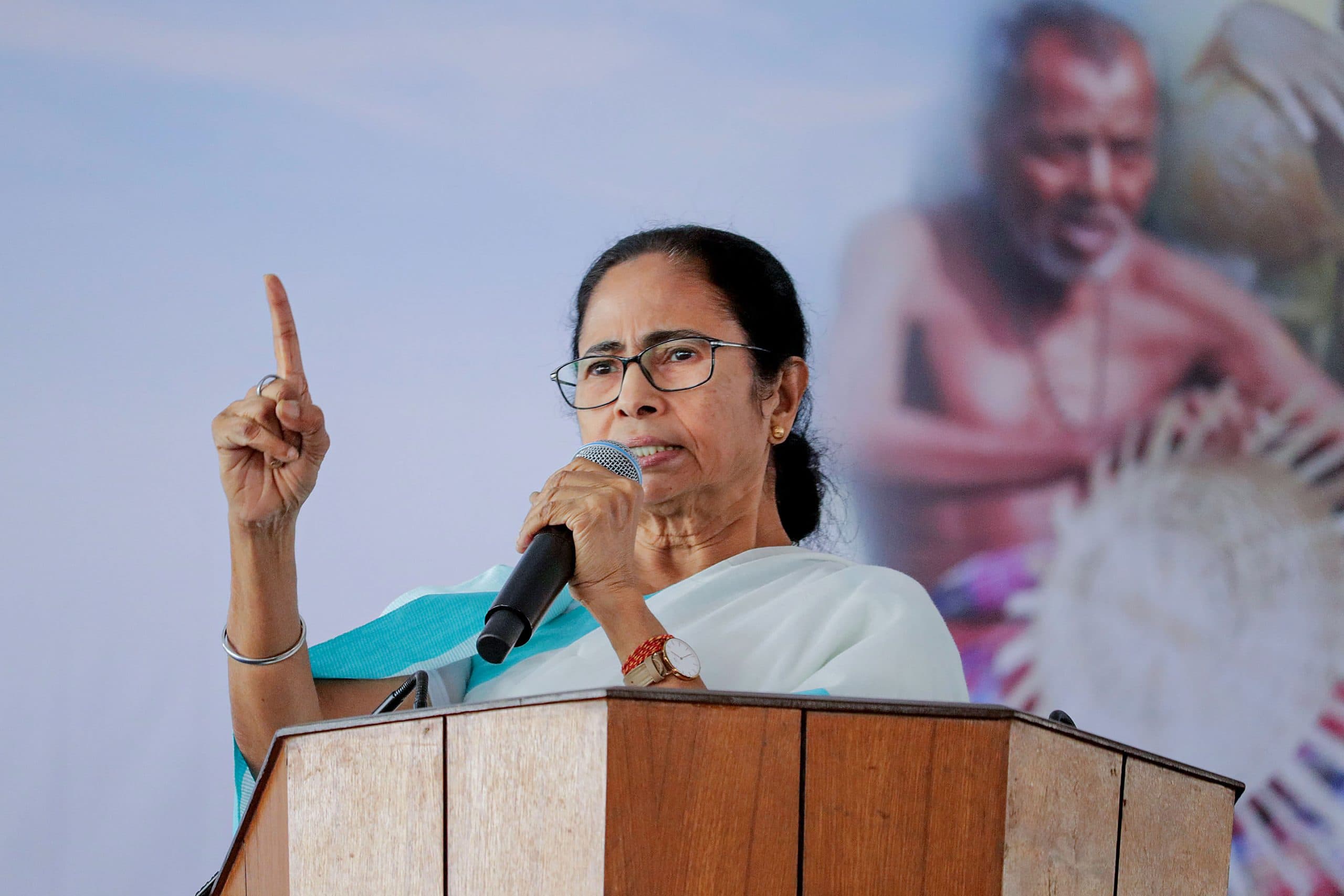 मोदी सरकार के CAA का जवाब : पश्चिम बंगाल की ममता सरकार ने 119 रिफ्यूजी कॉलोनियों को किया नियमित