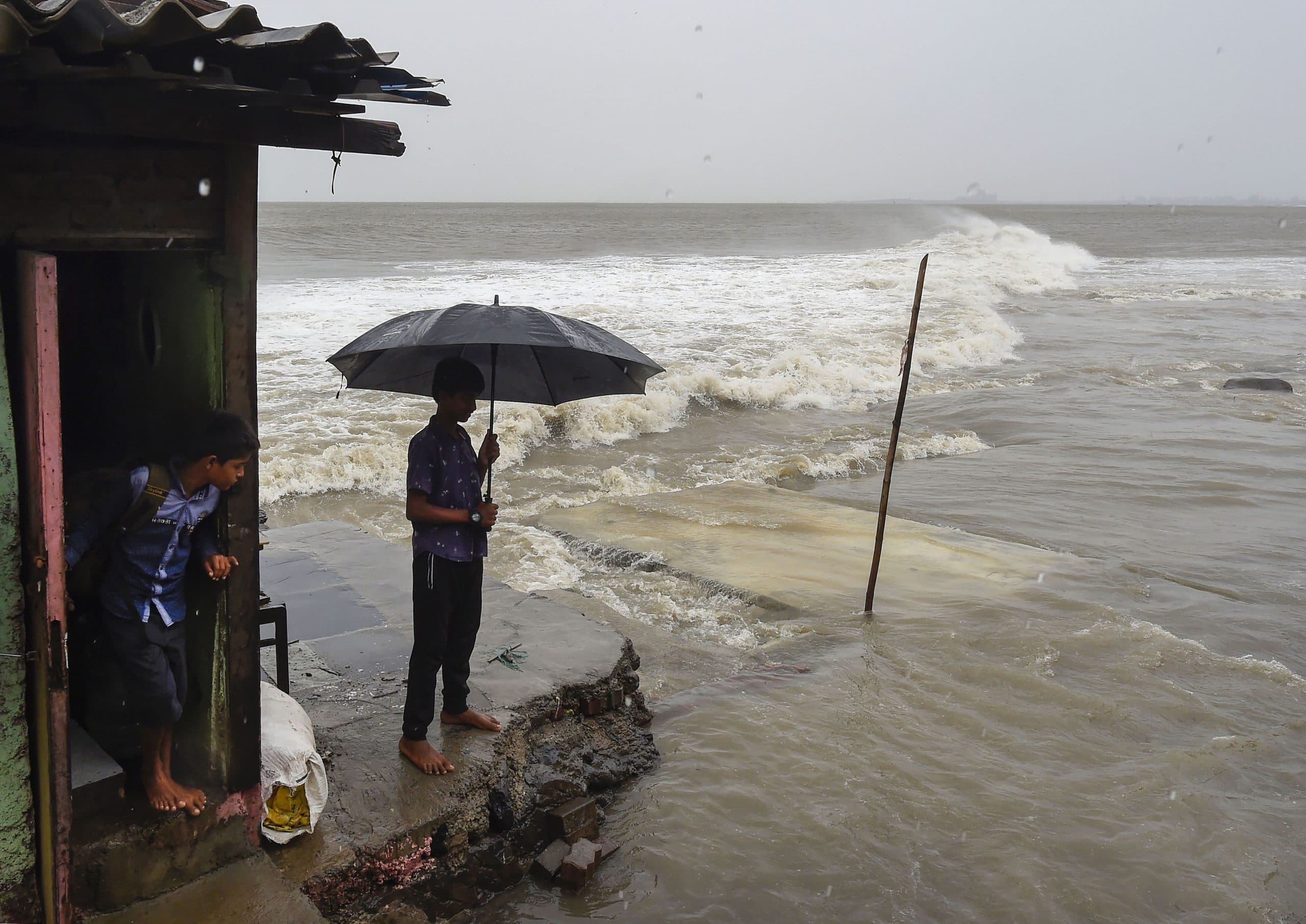 चक्रवात 'निसर्ग' को देखकर मुंबई के लोगों को याद आया 1948 का तूफान
