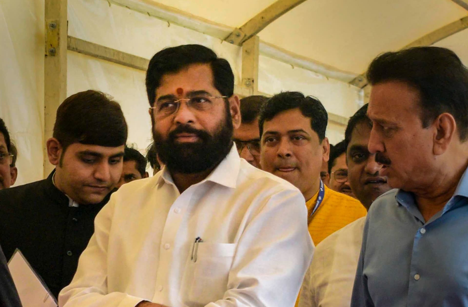 उद्धव ठाकरे की पार्टी को केवल पैसों से प्यार, जानें क्या बोले एकनाथ शिंदे