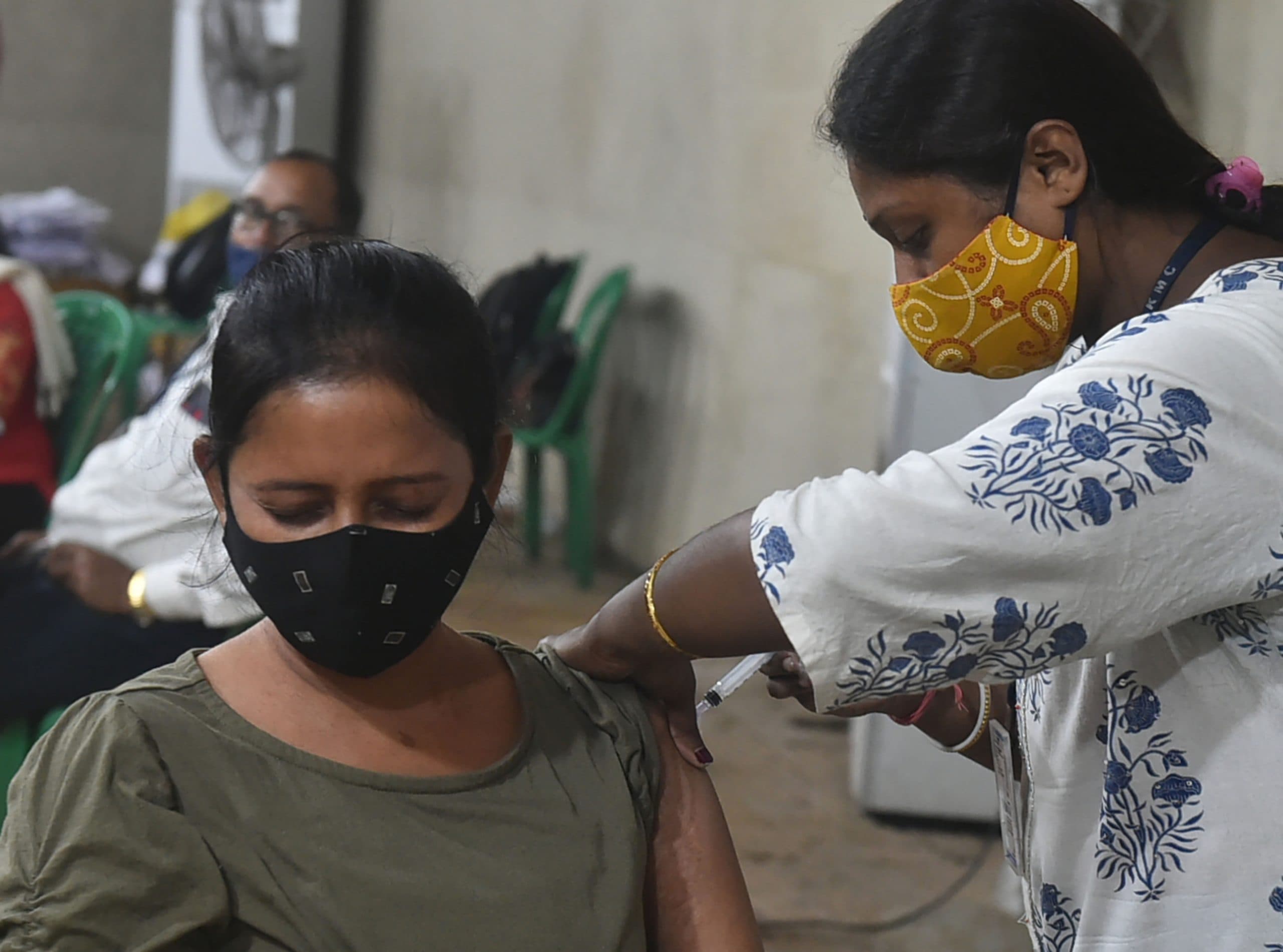 ऑनलाइन ठगी: बूस्टर डोज लेने के चक्कर में कहीं आपका बैंक अकाउंट ना हो जाए खाली, जान लें बात